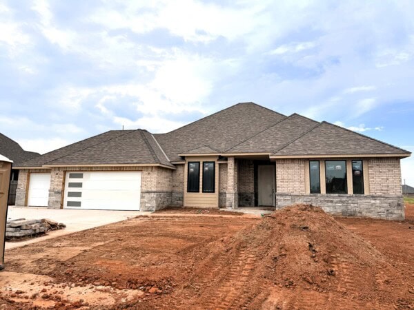 3901 exterior 1